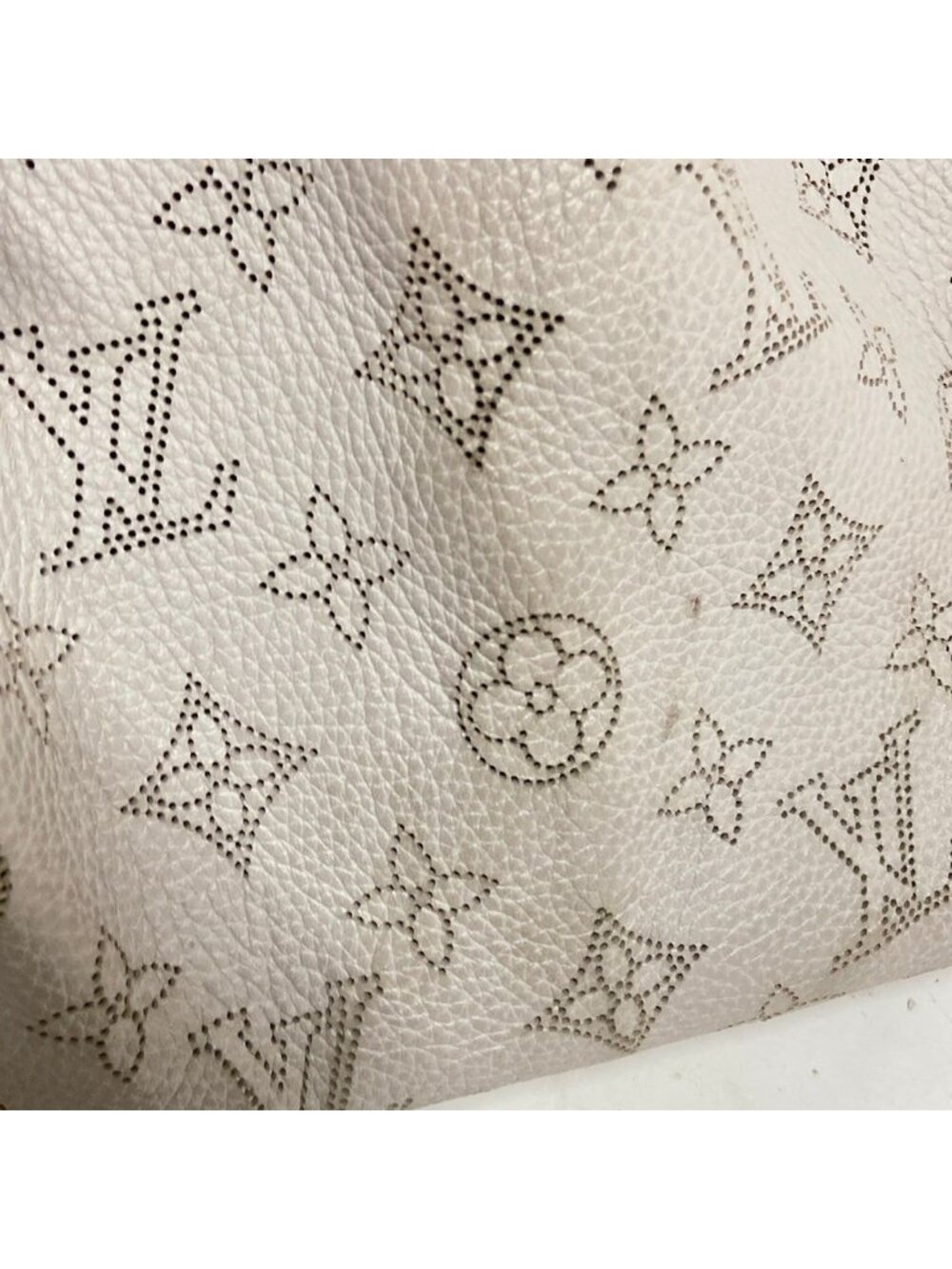 Louis Vuitton Handbag Mahina Mulia Brume Leather Cowhide - Picture 14 of 15